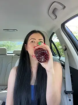 clairewntr online show from April 26, 2026, 12:14 pm