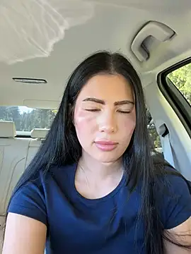 clairewntr online show from April 30, 2026, 4:13 pm