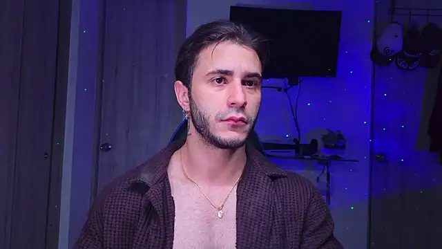 Latino stud4u online show from July 31, 2026, 1:16 am