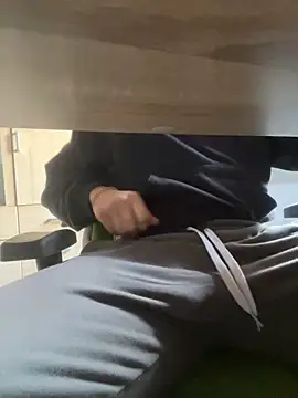 Snapshot of flawlessbigg chatting on January 9, 2025, 1:02 pm flawlessbigg online show from January 9, 2025, 1:02 pm