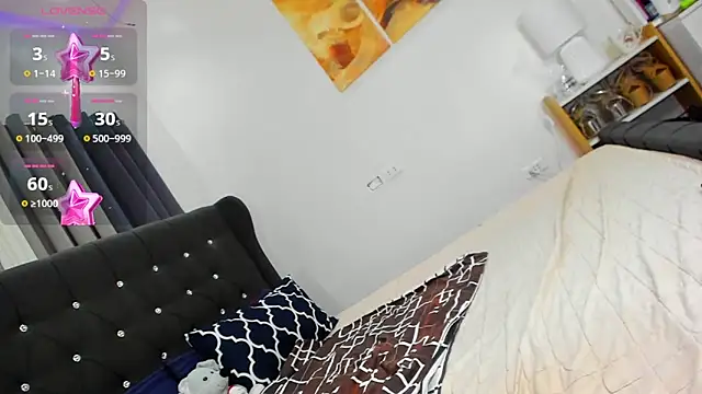 Snapshot of Divine___Eloeura chatting on February 25, 2025, 6:42 pm Divine Eloeura online show from February 25, 2025, 6:42 pm