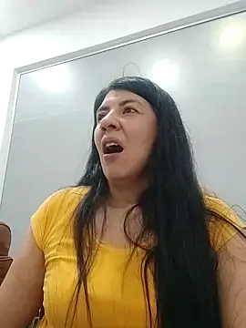 Snapshot of aisha_latina chatting on March 3, 2025, 3:31 pm aisha latina online show from March 3, 2025, 3:31 pm