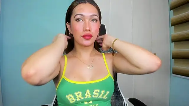 Snapshot of Jasmine_Elcock chatting on December 7, 2024, 10:45 am Jasmine Elcock online show from December 7, 2024, 10:45 am