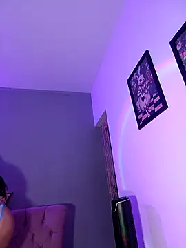 Snapshot of karlablue_ chatting on April 8, 2026, 3:39 am karlablue online show from April 8, 2026, 3:39 am