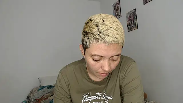 kathy luisa online show from February 19, 2026, 11:01 pm