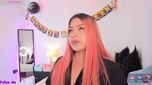 SophieRossi online show from October 30, 2025, 4:03 am