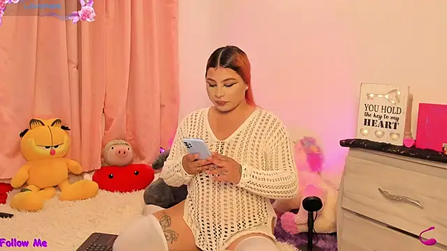 SophieRossi online show from February 12, 2026, 3:56 am