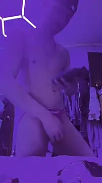 Cloudd Kingg Iceyyy online show from February 24, 2026, 7:01 pm