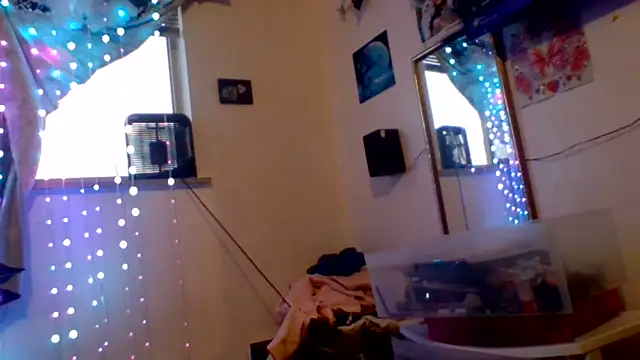 Snapshot of CAMINCHANCE chatting on June 18, 2026, 2:23 am CAMINCHANCE online show from June 18, 2026, 2:23 am