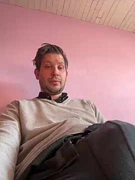 Snapshot of Taxidriver1988 chatting on February 17, 2025, 12:16 pm Taxidriver1988 online show from February 17, 2025, 12:16 pm