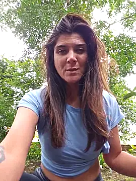 Snapshot of Yuky_ta chatting on February 9, 2025, 4:18 pm Yuky ta online show from February 9, 2025, 4:18 pm