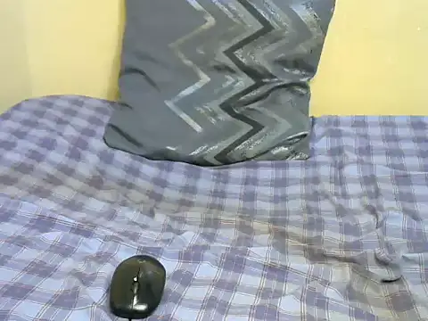 Snapshot of castistee chatting on November 16, 2025, 7:41 pm castistee online show from November 16, 2025, 7:41 pm