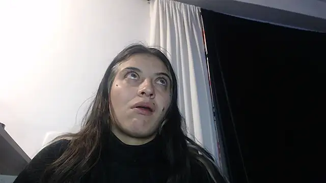 Snapshot of mariecam420 chatting on January 29, 2025, 5:40 am mariecam420 online show from January 29, 2025, 5:40 am