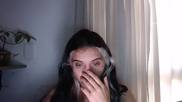 Snapshot of mariecam420 chatting on March 18, 2025, 10:58 pm mariecam420 online show from March 18, 2025, 10:58 pm