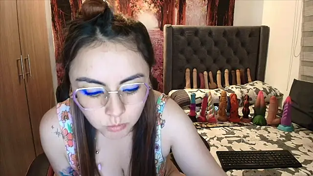 Snapshot of sofia23dirty chatting on July 6, 2026, 10:23 pm sofia23dirty online show from July 6, 2026, 10:23 pm