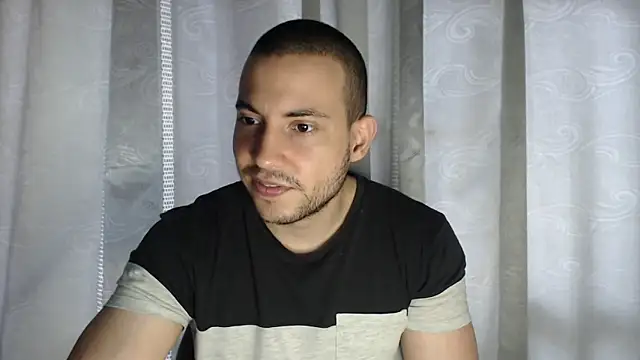 Armando 2002 online show from October 15, 2025, 5:02 pm