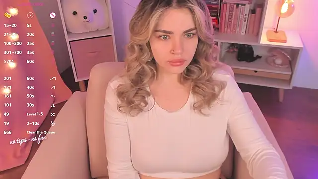 Snapshot of pussy-kattt chatting on January 26, 2025, 5:45 am pussy-kattt online show from January 26, 2025, 5:45 am