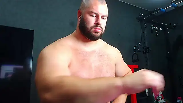 muscularjohnforuX online show from June 19, 2026, 8:29 am