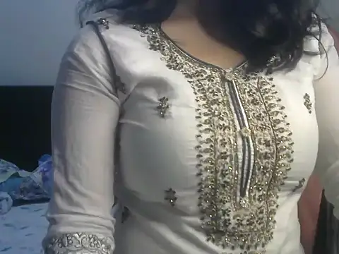 Snapshot of SiaraSiyA chatting on December 29, 2024, 7:22 pm SiaraSiyA online show from December 29, 2024, 7:22 pm