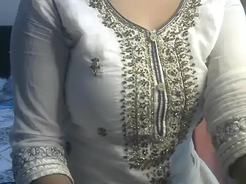 Snapshot of SiaraSiyA chatting on February 7, 2025, 8:42 pm SiaraSiyA online show from February 7, 2025, 8:42 pm