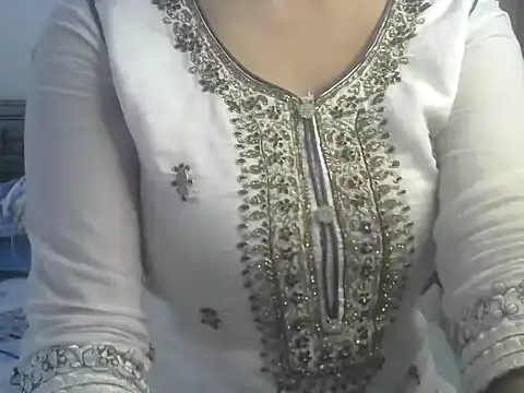 Snapshot of SiaraSiyA chatting on February 8, 2025, 9:46 am SiaraSiyA online show from February 8, 2025, 9:46 am