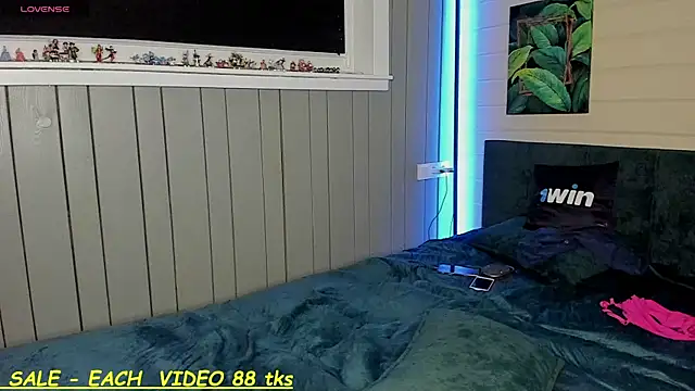 SandyChris online show from February 13, 2025, 7:35 am