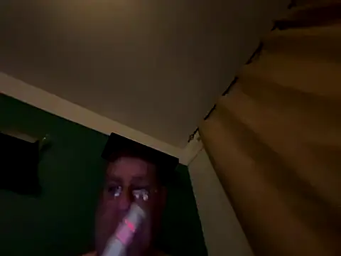 Snapshot of bigboy6880 chatting on November 17, 2025, 6:08 am bigboy6880 online show from November 17, 2025, 6:08 am