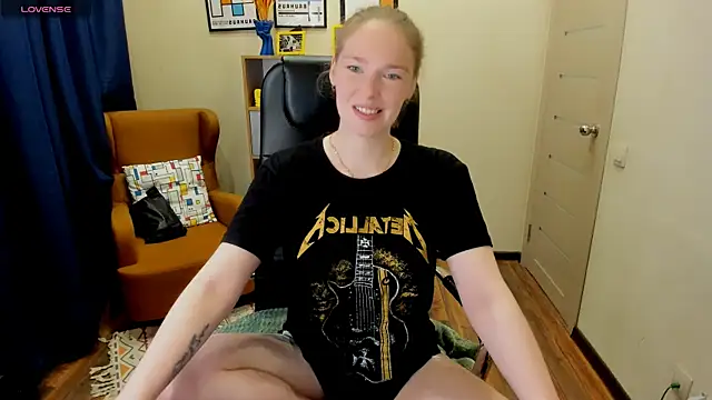  fiona Love online show from June 21, 2026, 8:11 pm