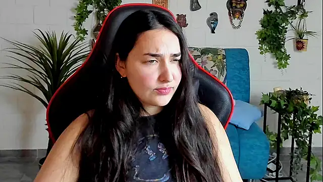 Snapshot of CeceliaJohnson chatting on January 24, 2025, 8:23 am CeceliaJohnson online show from January 24, 2025, 8:23 am