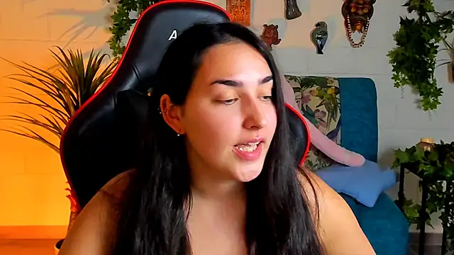 Snapshot of CeceliaJohnson chatting on January 29, 2025, 2:10 pm CeceliaJohnson online show from January 29, 2025, 2:10 pm