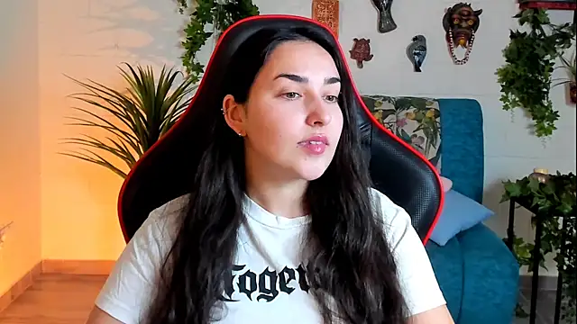 Snapshot of CeceliaJohnson chatting on February 4, 2025, 8:13 am CeceliaJohnson online show from February 4, 2025, 8:13 am