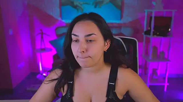 Snapshot of CeceliaJohnson chatting on November 12, 2025, 8:04 am CeceliaJohnson online show from November 12, 2025, 8:04 am