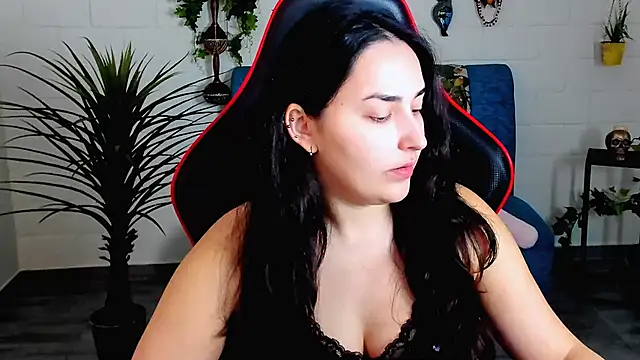 Snapshot of CeceliaJohnson chatting on November 14, 2025, 8:02 am CeceliaJohnson online show from November 14, 2025, 8:02 am