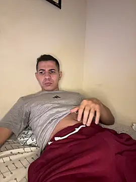 Snapshot of steven_clain chatting on October 27, 2025, 11:41 pm steven clain online show from October 27, 2025, 11:41 pm