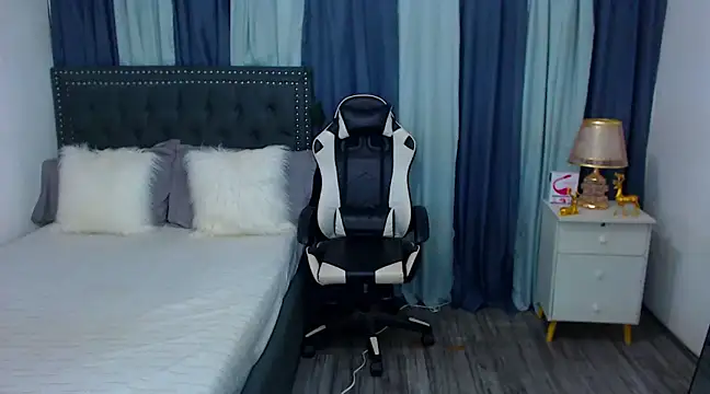 cyberanita online show from February 1, 2025, 6:19 pm