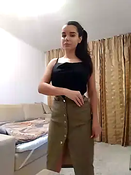 baby sweet girl  online show from January 18, 2025, 11:44 pm