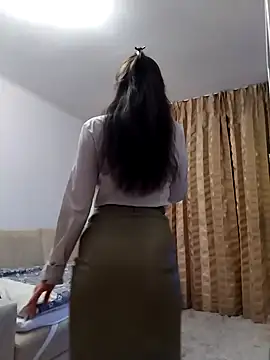 baby sweet girl  online show from March 3, 2025, 10:20 pm