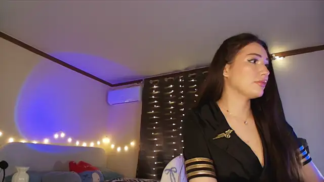 Snapshot of SoeTheReal chatting on February 4, 2026, 8:47 pm SoeTheReal online show from February 4, 2026, 8:47 pm