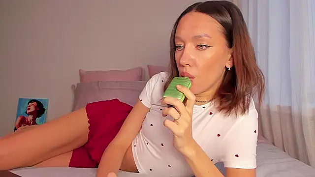 Snapshot of bestfootfetish chatting on December 3, 2025, 8:34 am bestfootfetish online show from December 3, 2025, 8:34 am