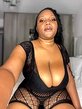 Snapshot of Hyra_Ari chatting on December 2, 2025, 10:53 am Hyra Ari online show from December 2, 2025, 10:53 am