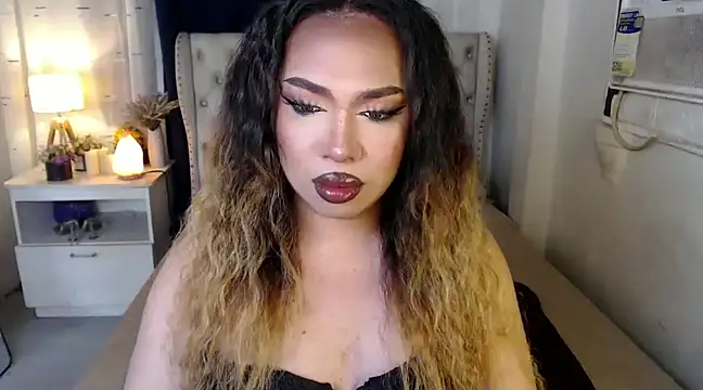 RebecaNextToYou online show from January 6, 2025, 5:49 pm