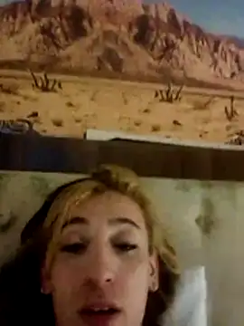 Snapshot of andreahhill chatting on June 5, 2026, 1:56 am andreahhill online show from June 5, 2026, 1:56 am
