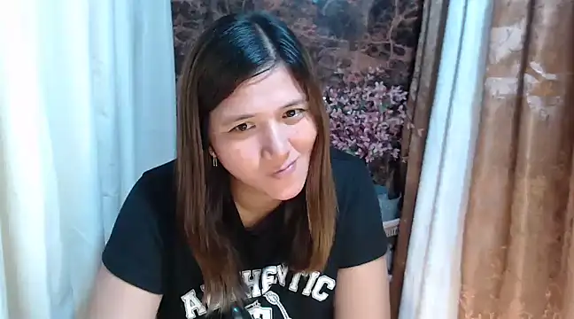 Snapshot of MS_Isabella_Snow92 chatting on March 12, 2025, 1:14 am MS Isabella Snow92 online show from March 12, 2025, 1:14 am