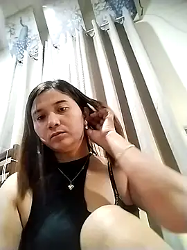 Snapshot of MS_Isabella_Snow92 chatting on May 17, 2026, 10:06 pm MS Isabella Snow92 online show from May 17, 2026, 10:06 pm