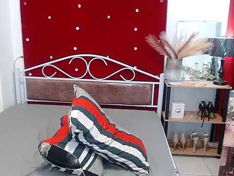 urcumgirl kendall online show from February 8, 2025, 3:53 pm