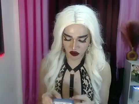 urcumgirl kendall online show from September 28, 2025, 4:45 pm