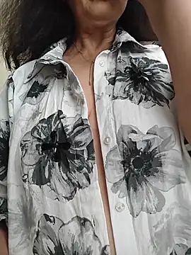 Susannemilf online show from October 19, 2025, 5:24 pm