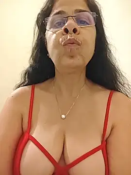 Susannemilf online show from March 31, 2026, 4:18 pm