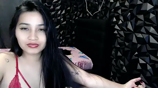 Snapshot of _Bellatrixy_ chatting on December 25, 2024, 4:43 pm Bellatrixy online show from December 25, 2024, 4:43 pm