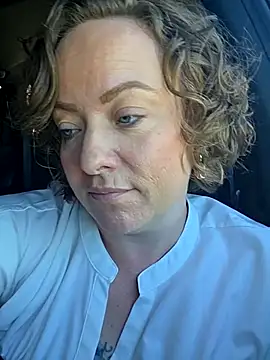 julimonroe online show from April 24, 2026, 5:37 pm